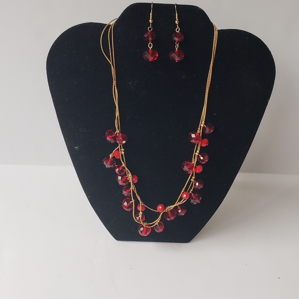 🍓3 Strand Gold Tone Garnett Beaded Necklace Set